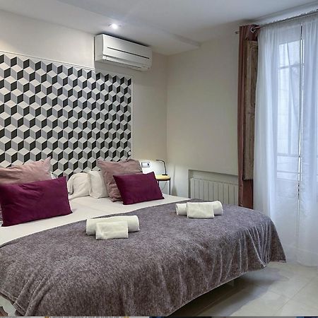 Apartament Colon Bcn 130 Mts 3 Dormitorios Port Vell บาร์เซโลนา ภายนอก รูปภาพ