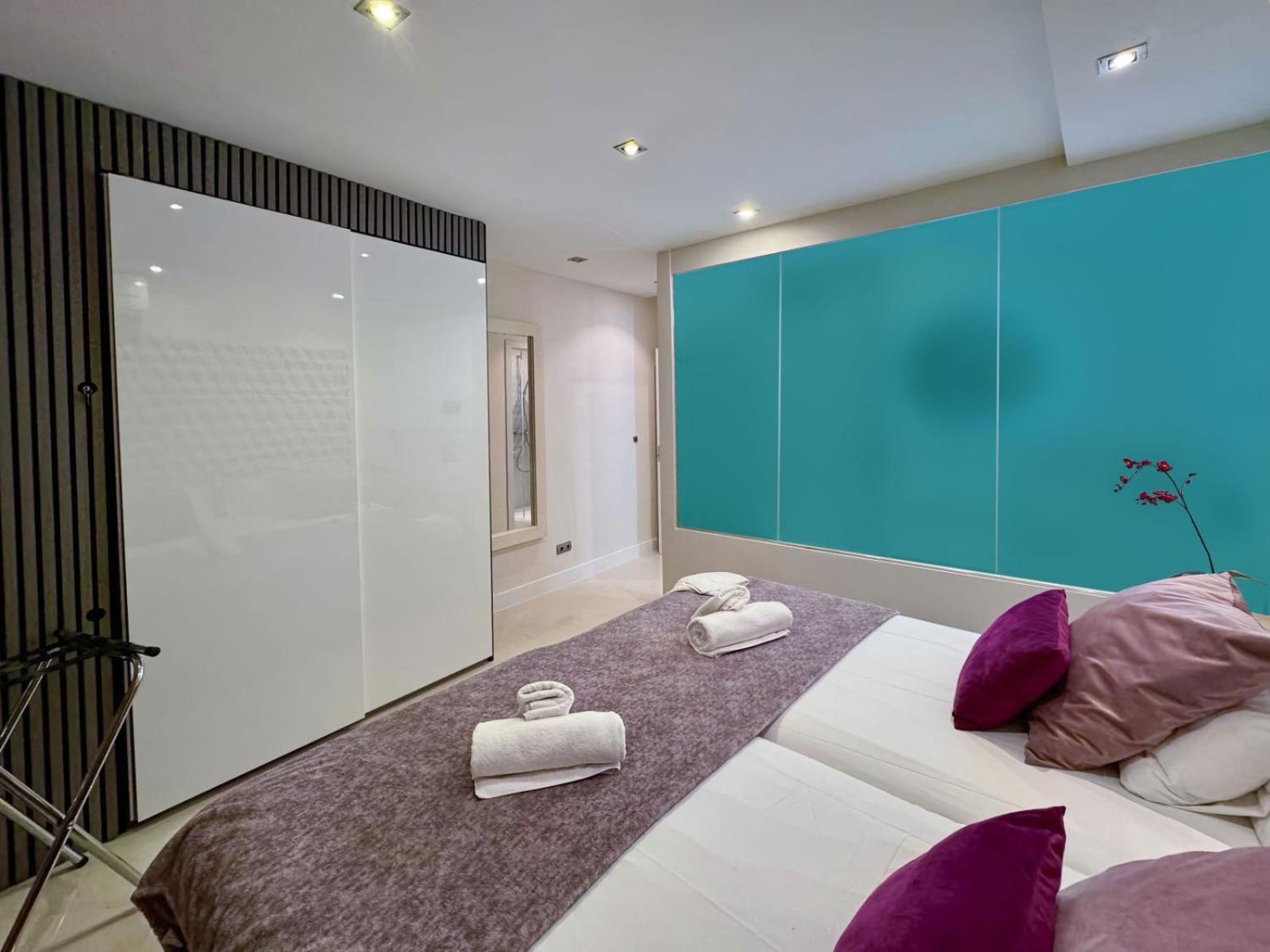 Apartament Colon Bcn 130 Mts 3 Dormitorios Port Vell บาร์เซโลนา ภายนอก รูปภาพ